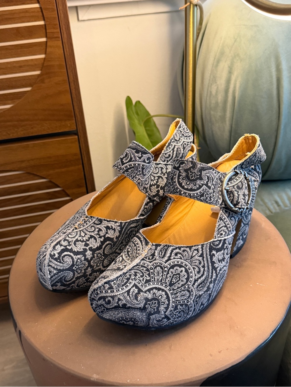 John Fluevog Paisley Mary Jane Platform Heels Shoes Size 8